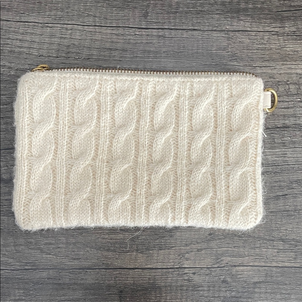 *SOLD* Cream Cable-Knit Zip Pouch Clutch